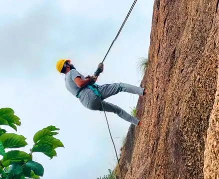 rappelling